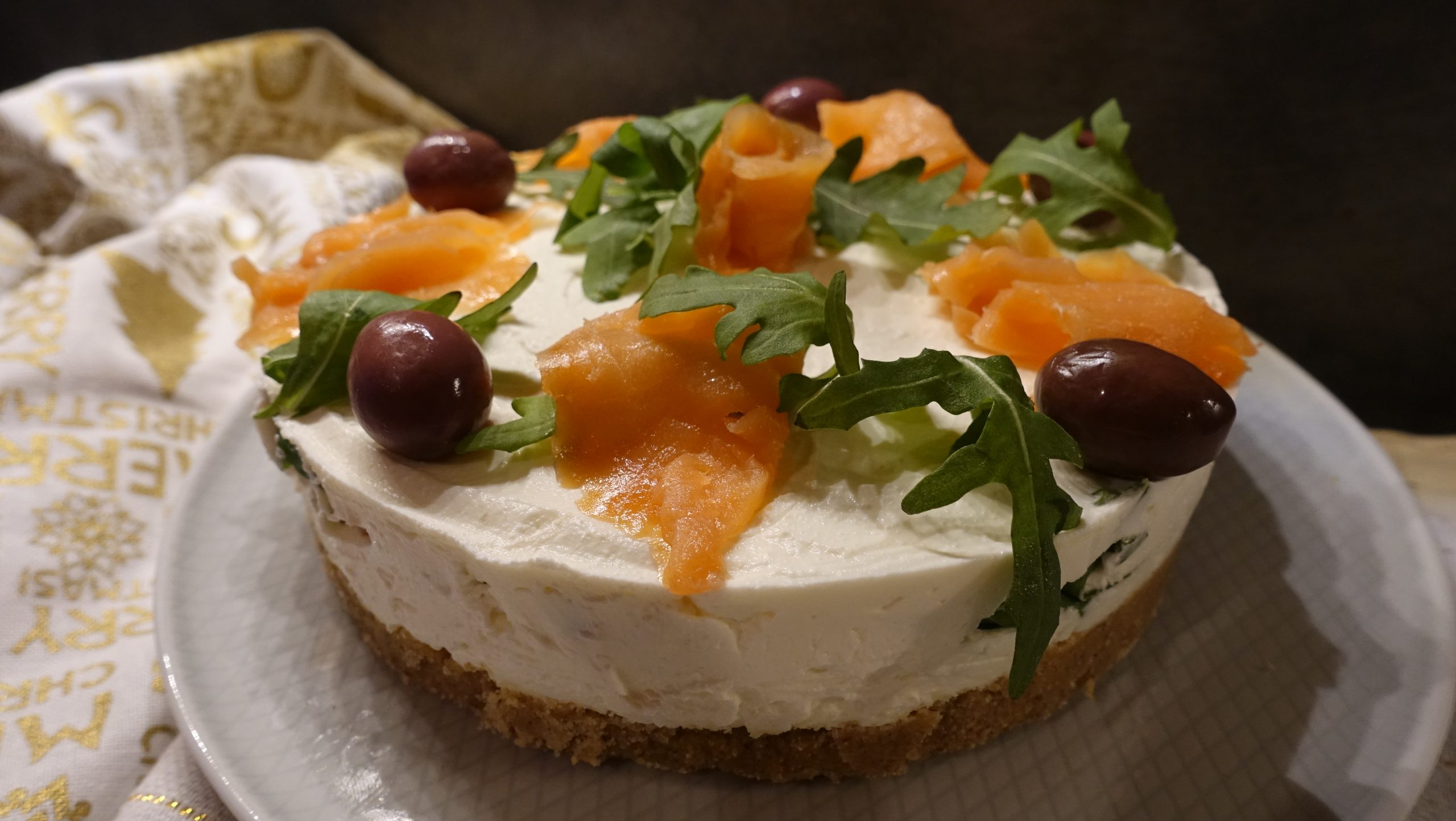 Cheesecake de rúcula y salmón