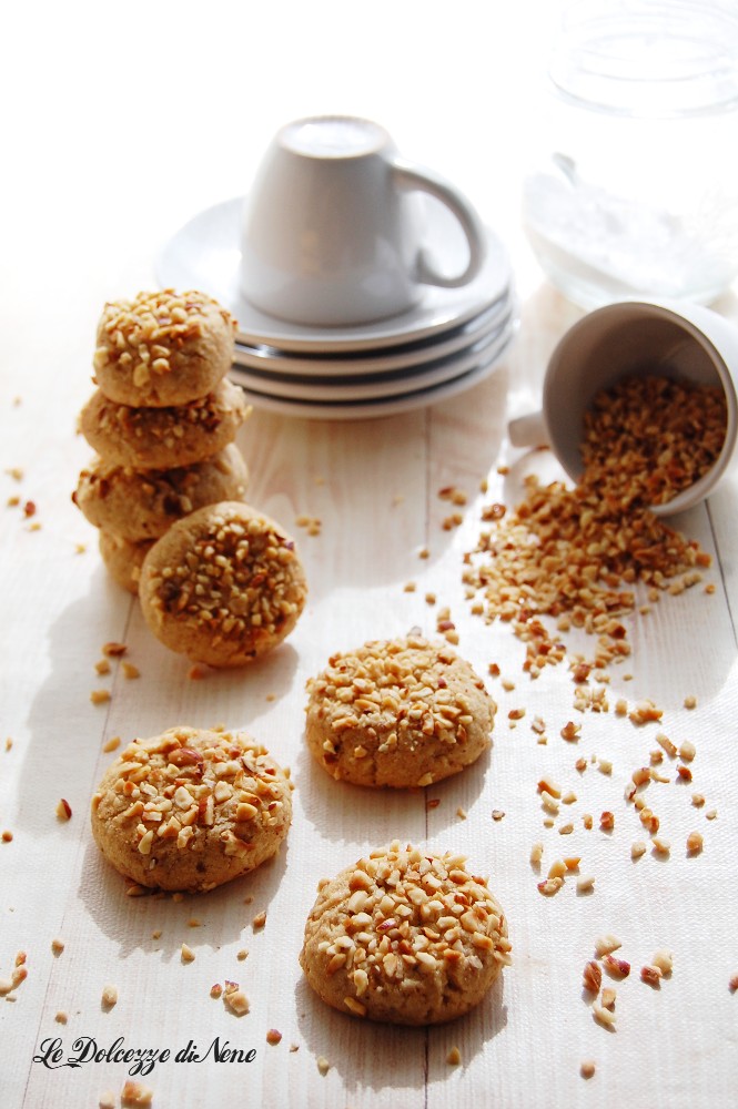 Galletas sin huevos con avellanas