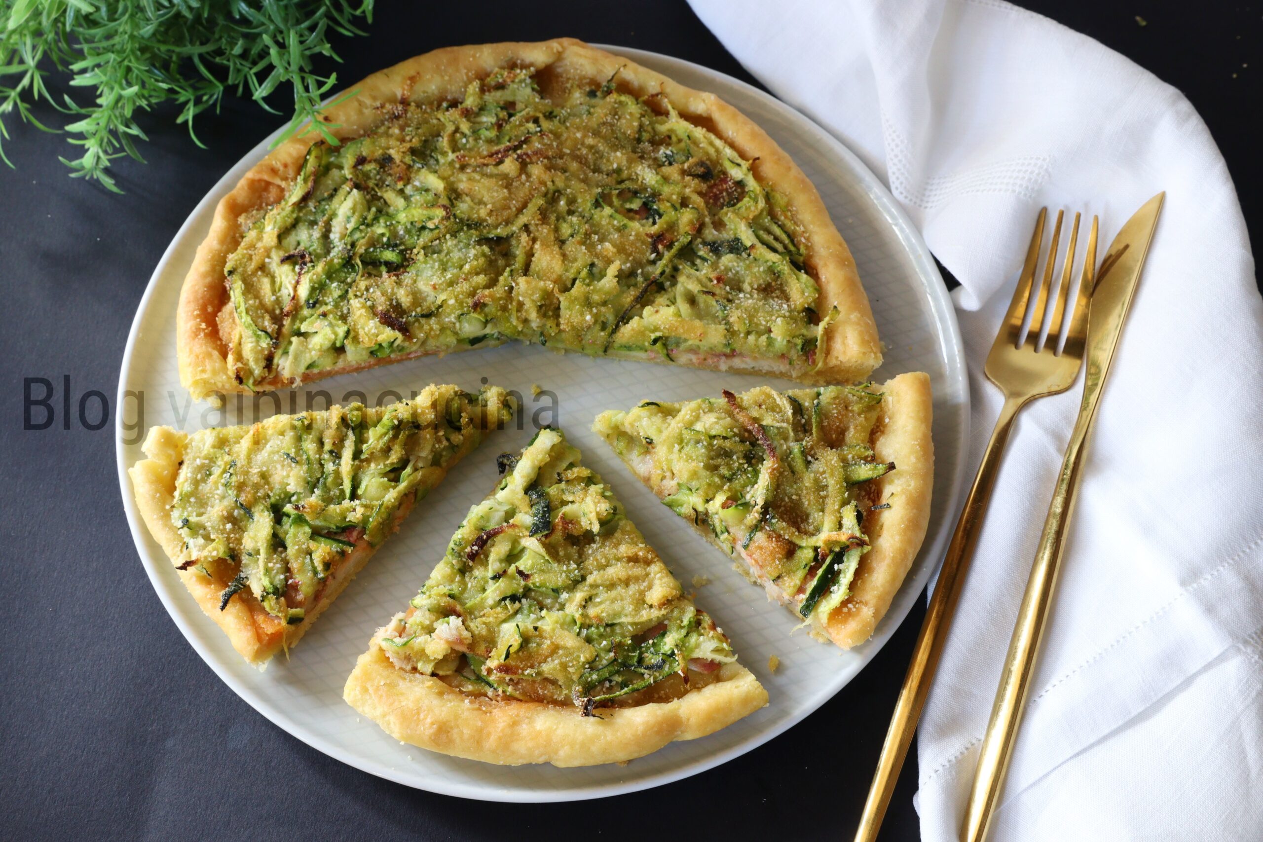 Pastelito con filetes de salmonete