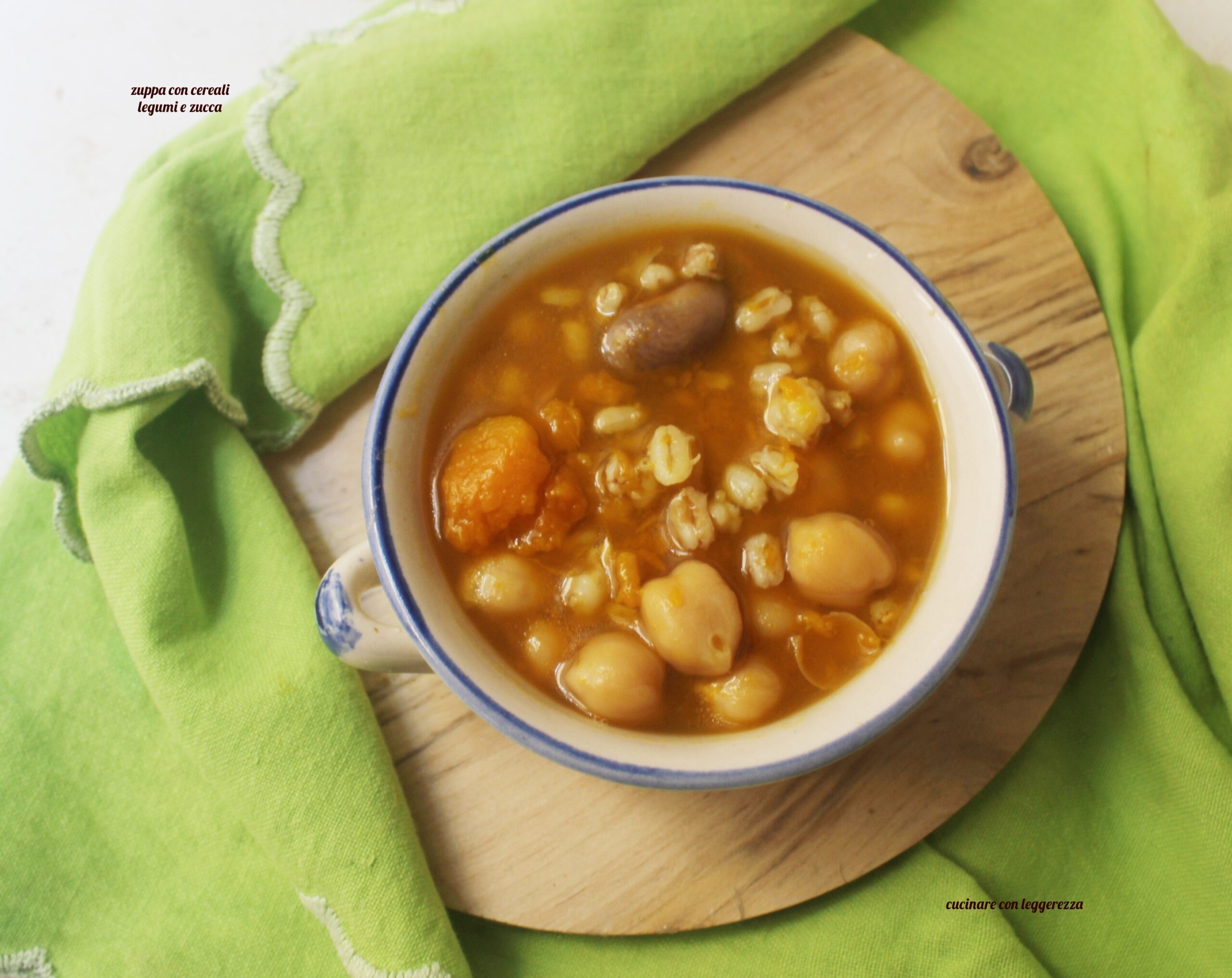 Sopa con cereales legumbres y calabaza