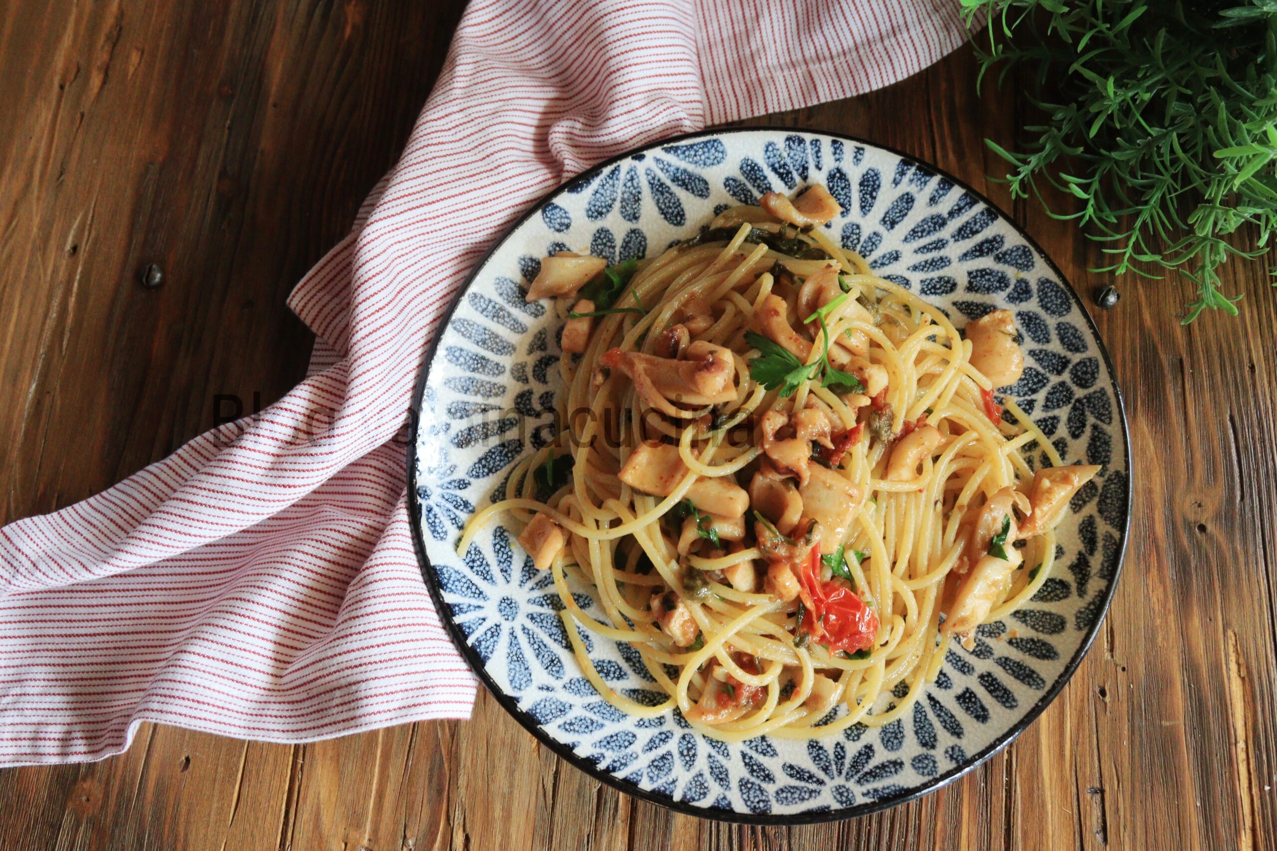 Spaghetti con calamar