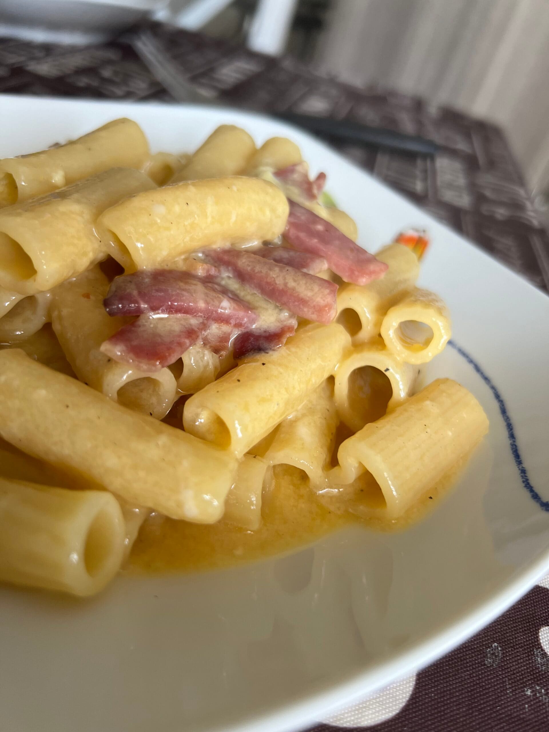 Pasta huevo y speck