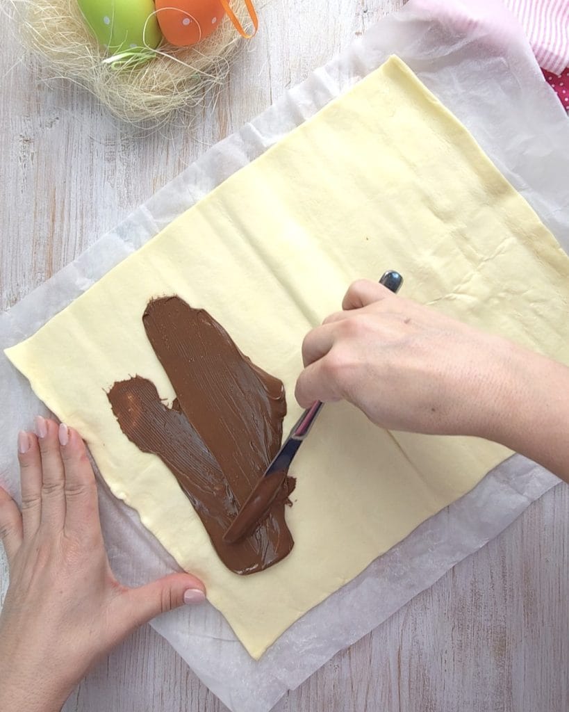 rellena el hojaldre con la nutella