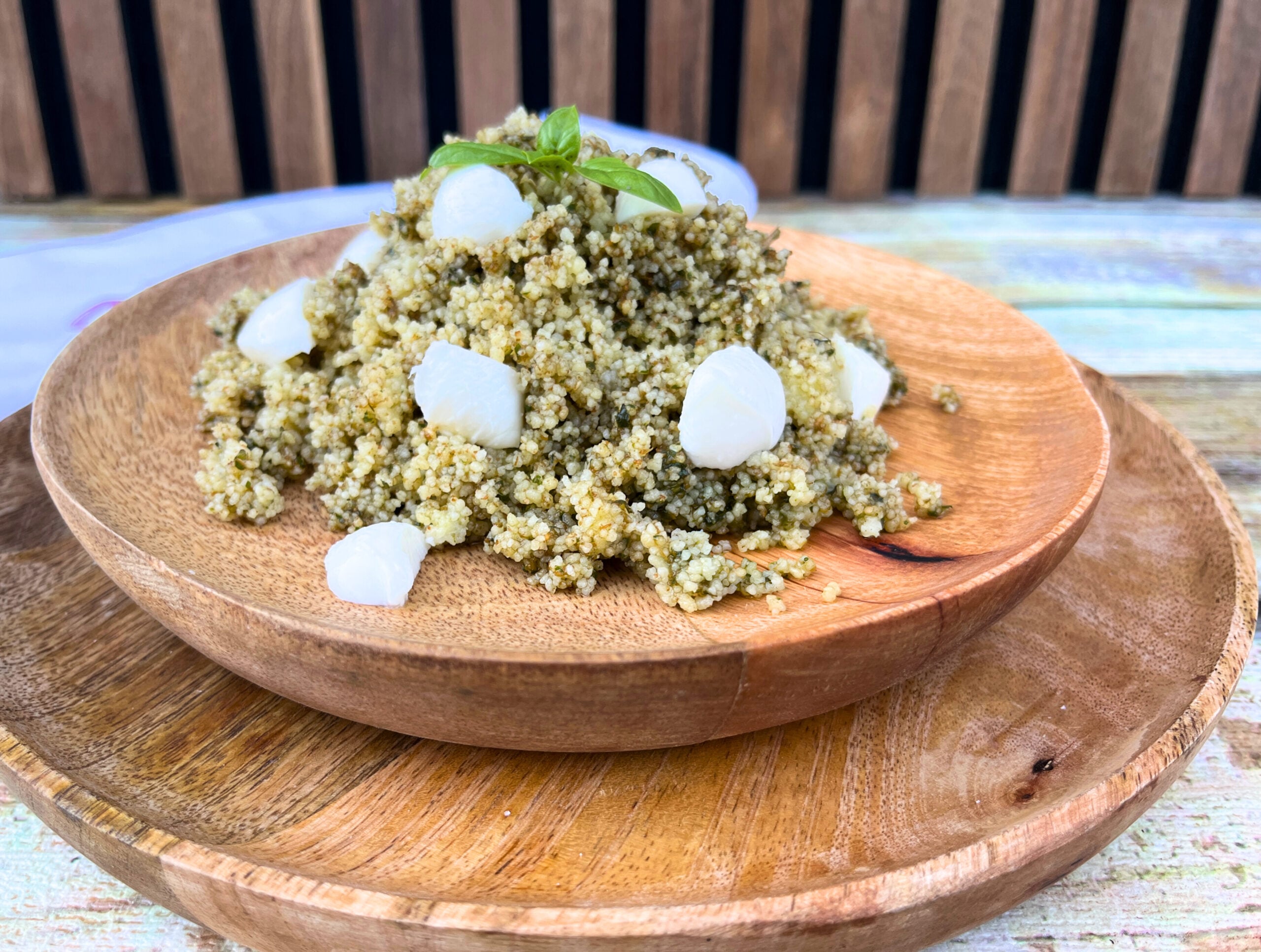 Cous cous con pesto y bolitas de mozzarella