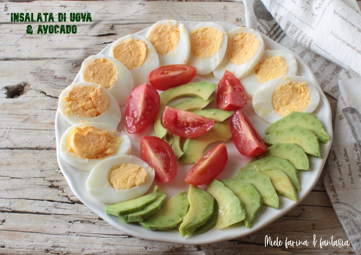 Ensalada de huevos duros y aguacate