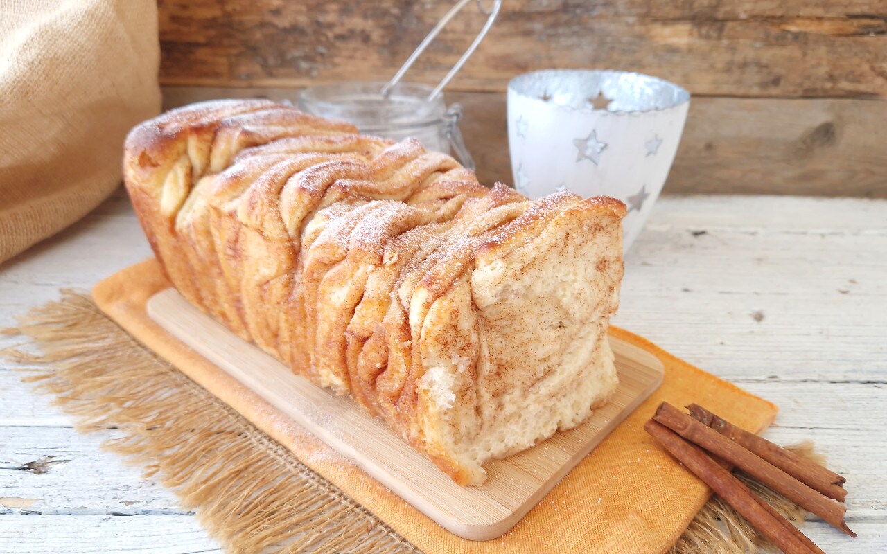 PAN DULCE A LA CANELA o cinnamon pull apart bread