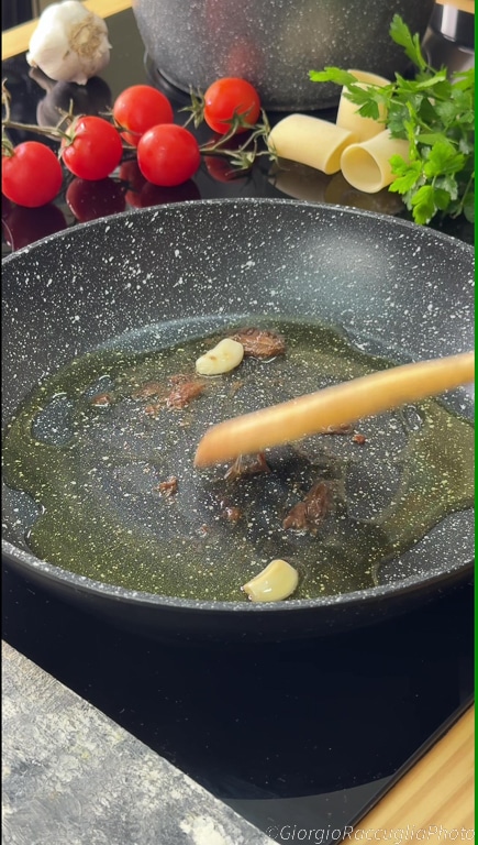 pasta a la puttanesca