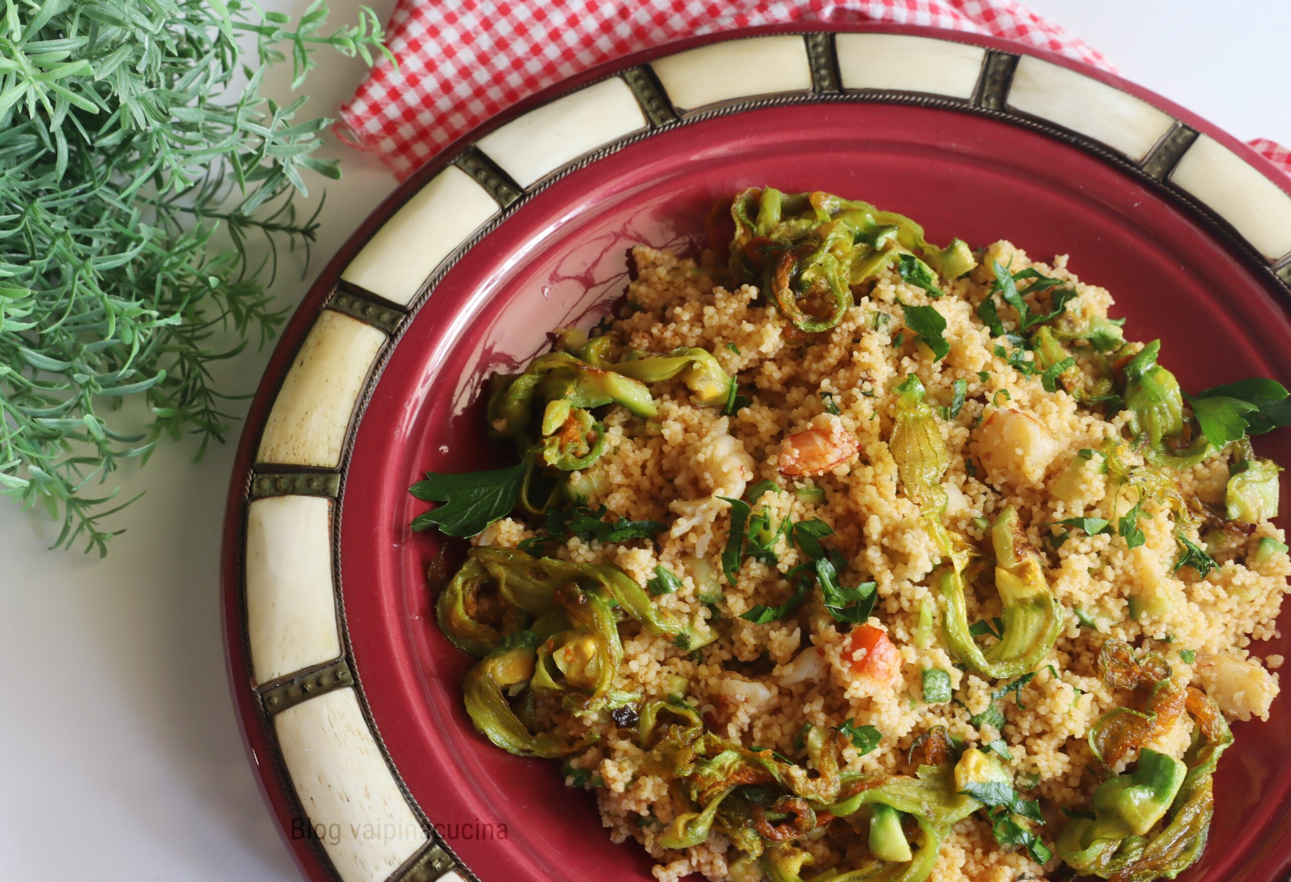 Cuscús con gambas y calabacines
