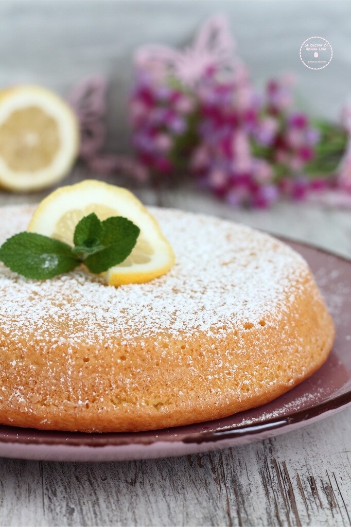 Tarta de limón esponjosa