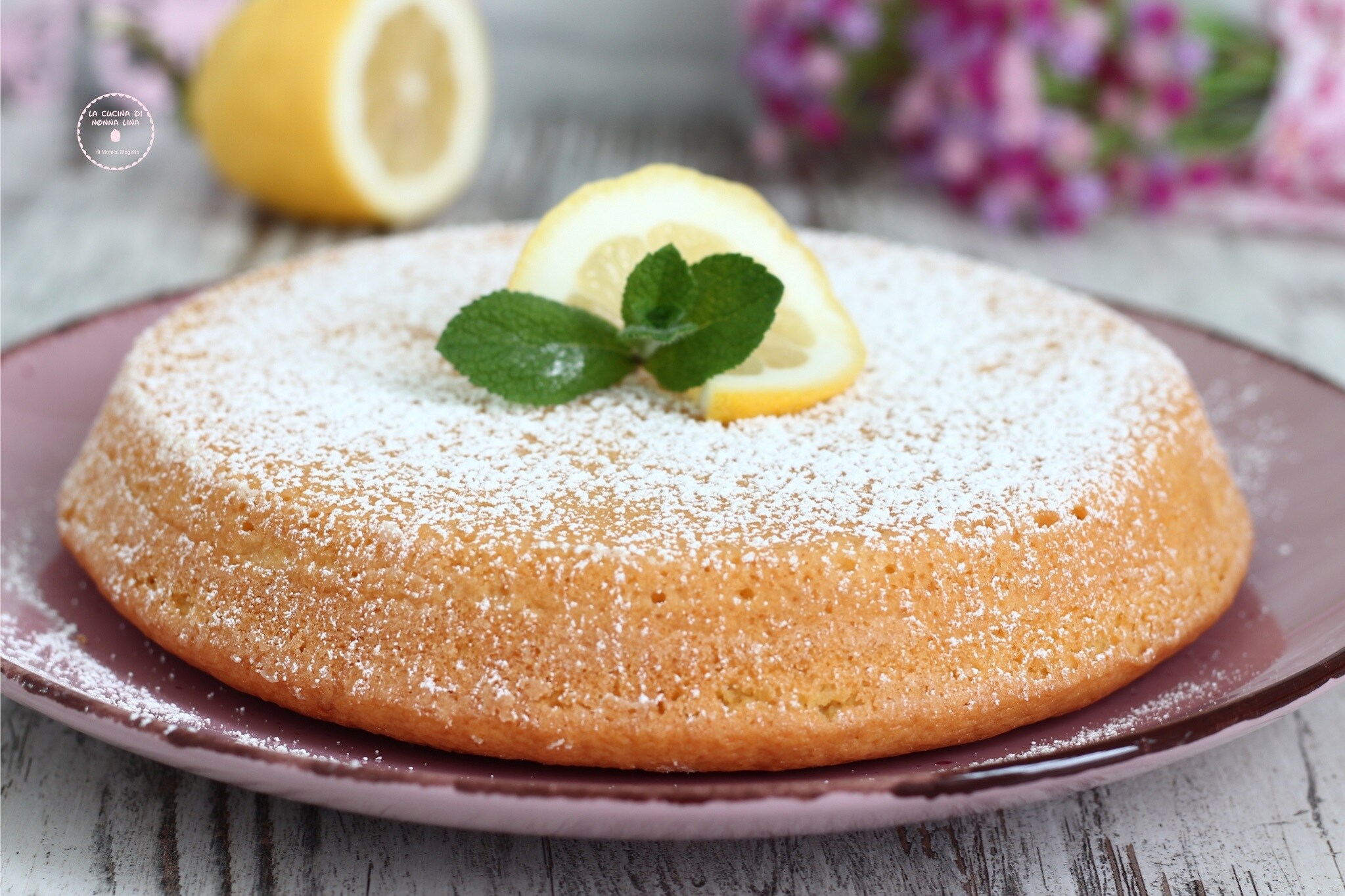 Tarta de limón esponjosa