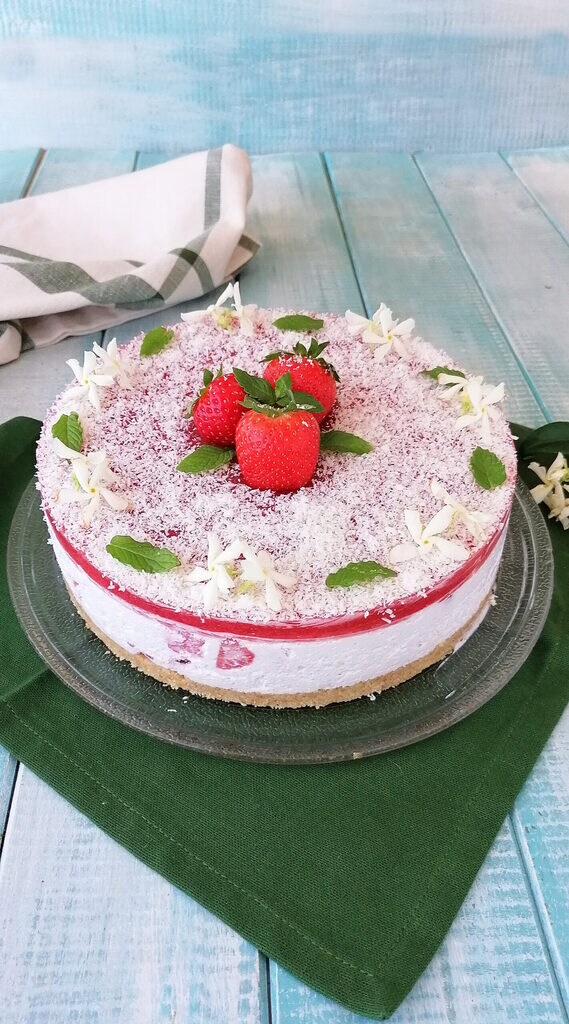 tarta fría coco y fresas