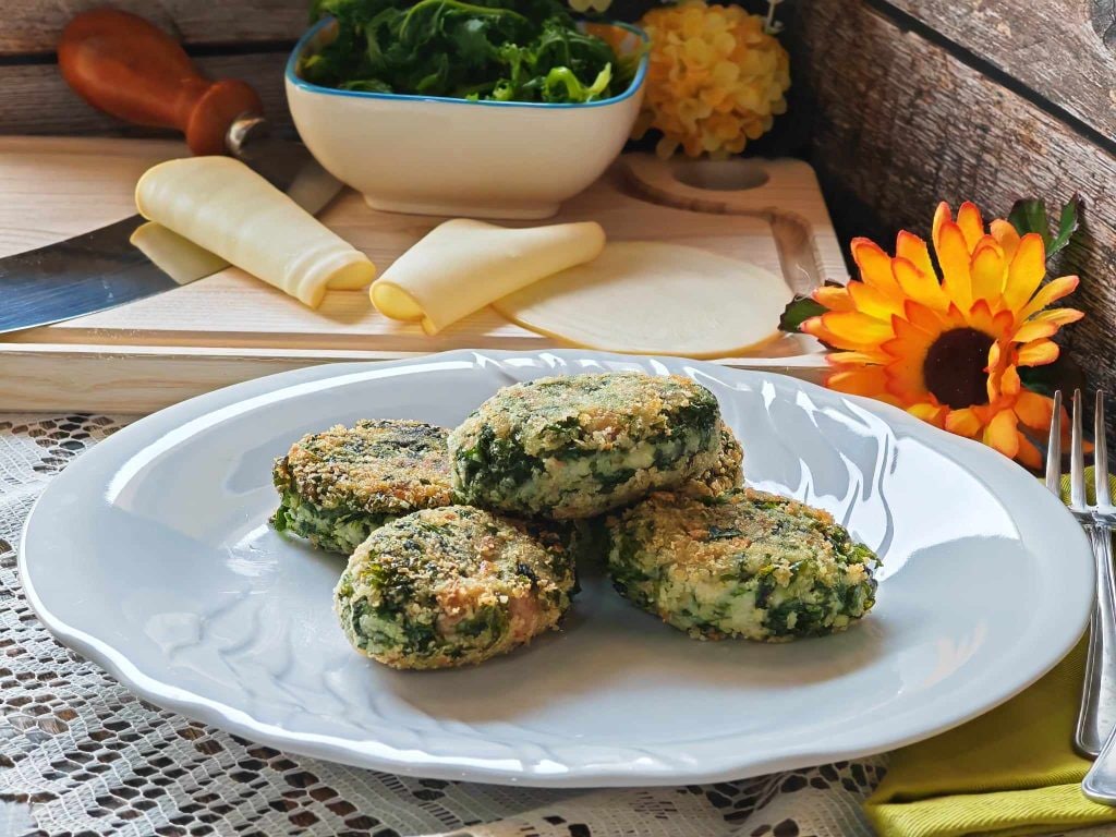 Albóndigas de salchicha y friarielli