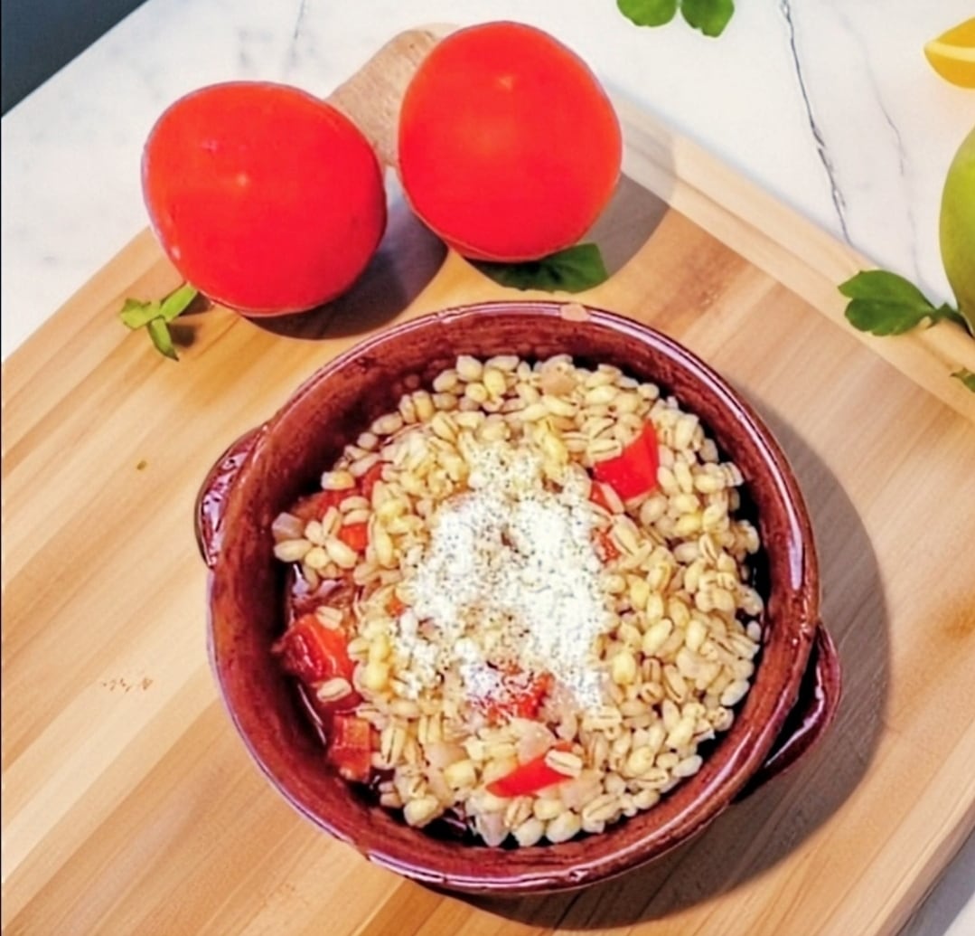 Risotto de cebada con tomate y parmesano