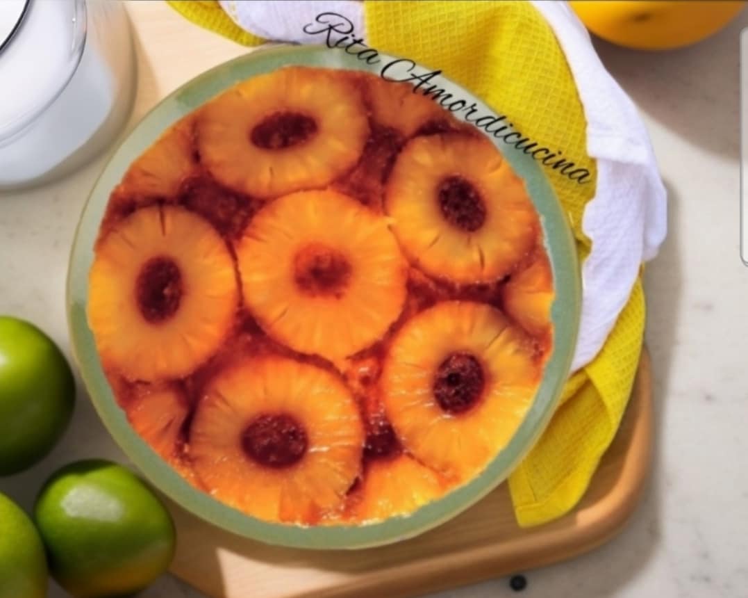 Tarta invertida de piña caramelizada