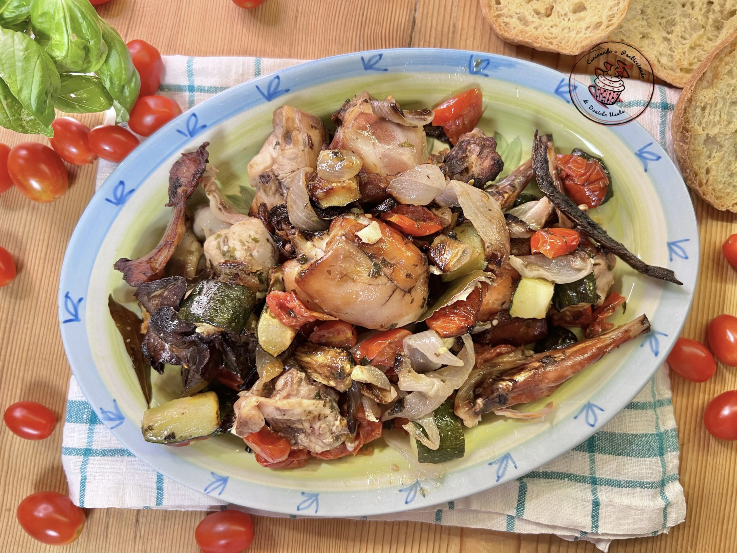 Conejo marinado con verduras cocido en freidora de aire