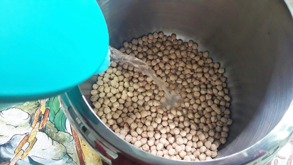 la receta de la ensalada de garbanzos y verduras