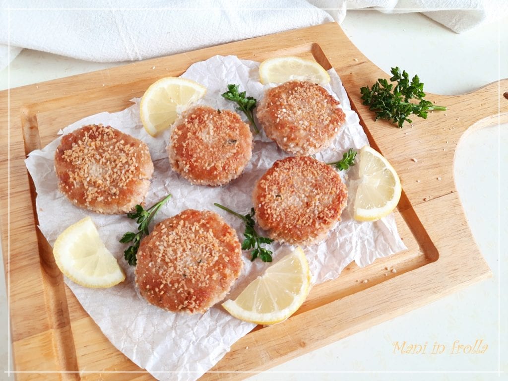 Albóndigas de atún y patatas en sartén y freidora de aire