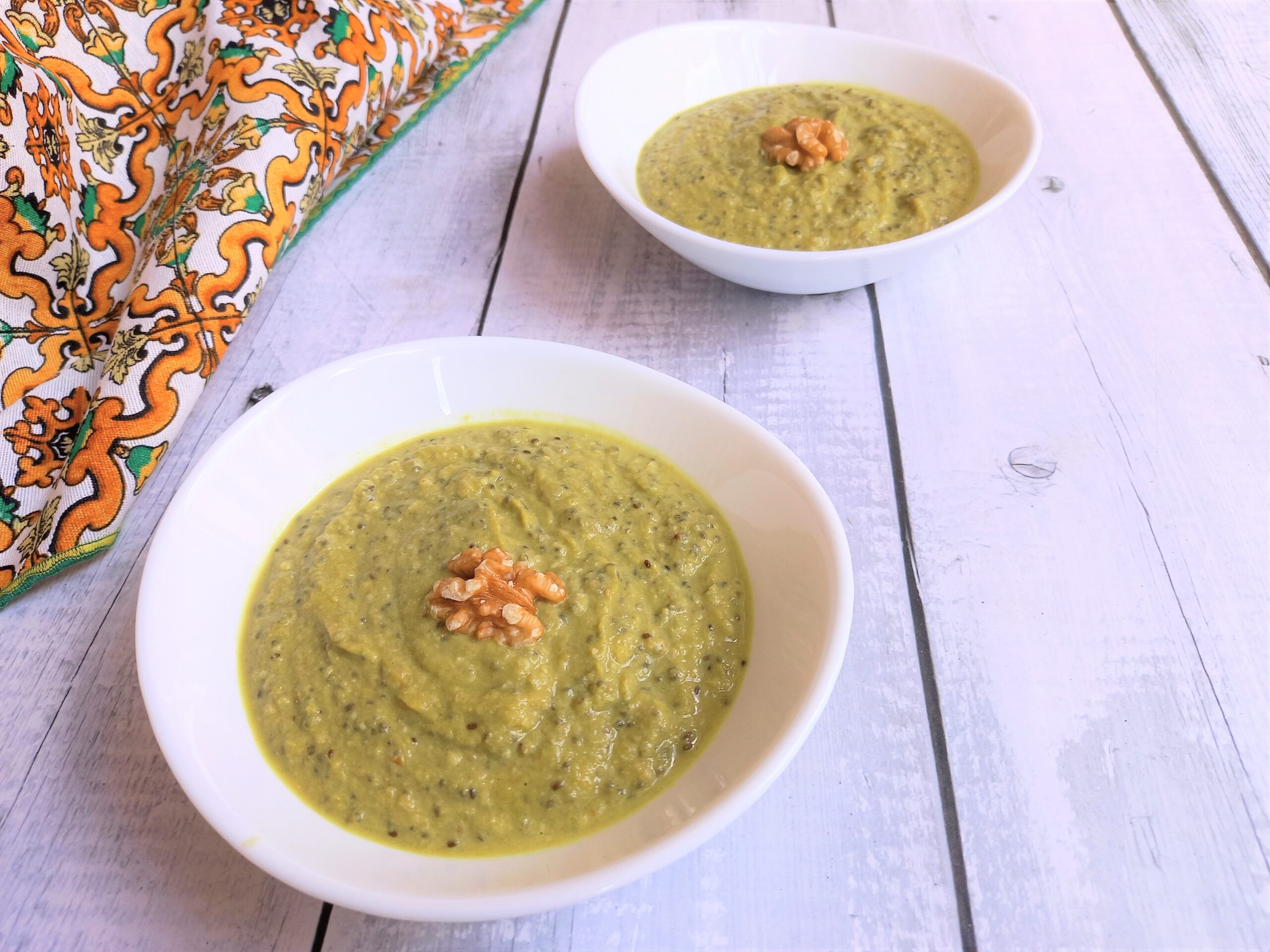 Crema de espárragos y nueces