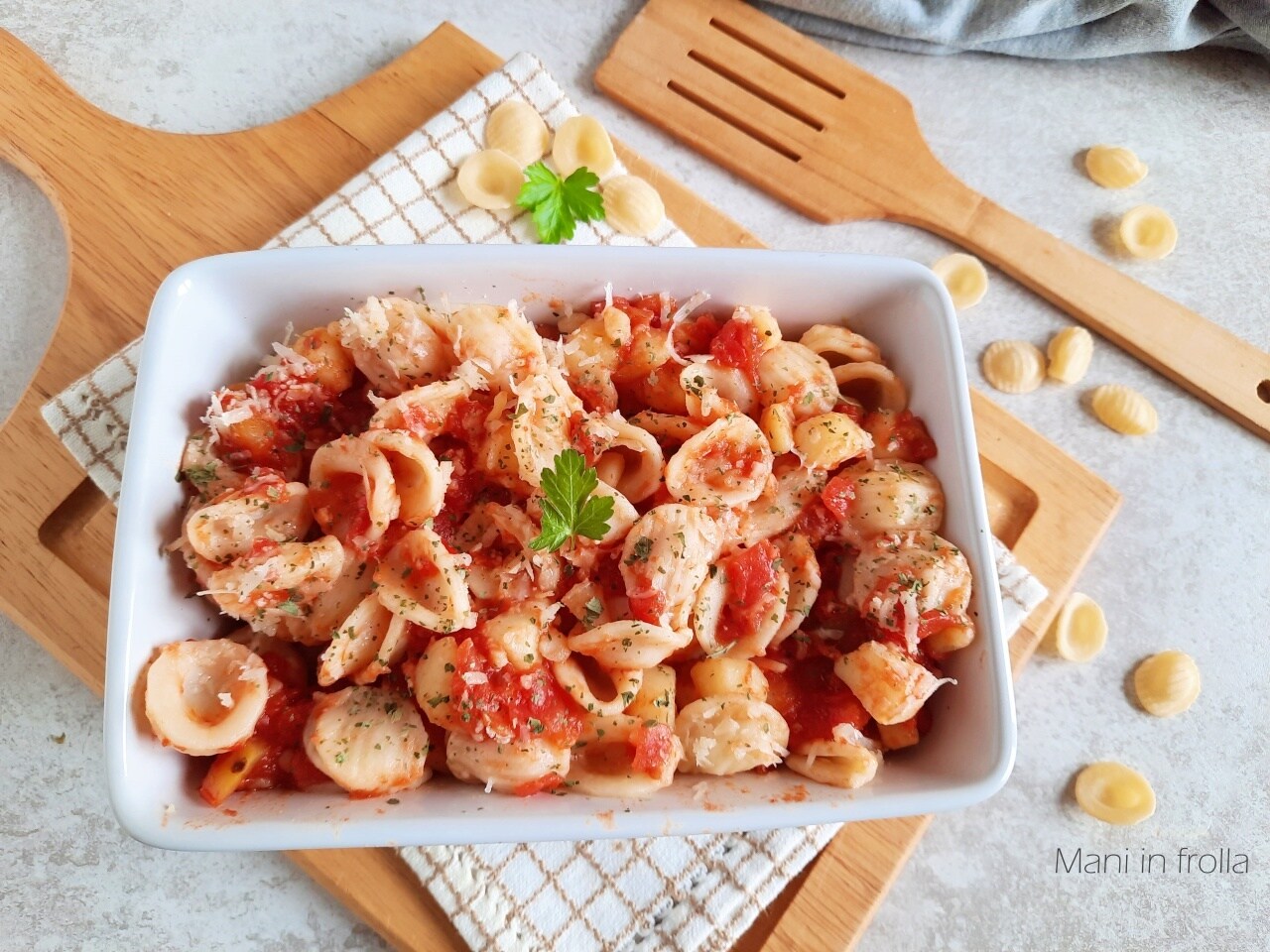 Orecchiette con Patatas Pecorino y Tomate