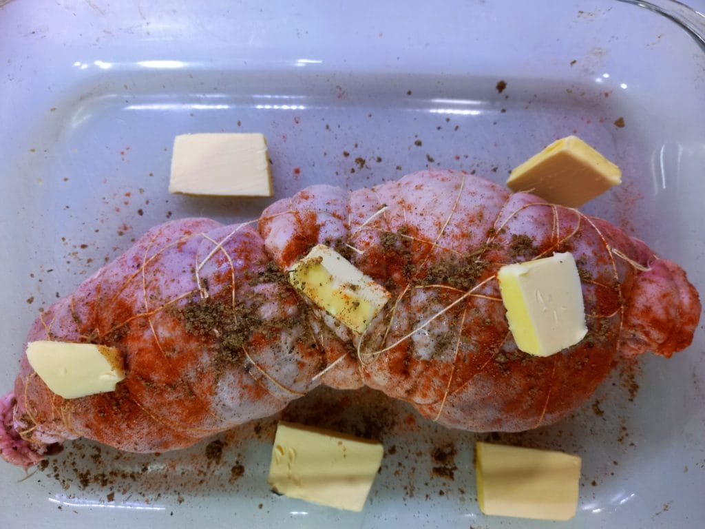 Muslo de pavo relleno y al horno