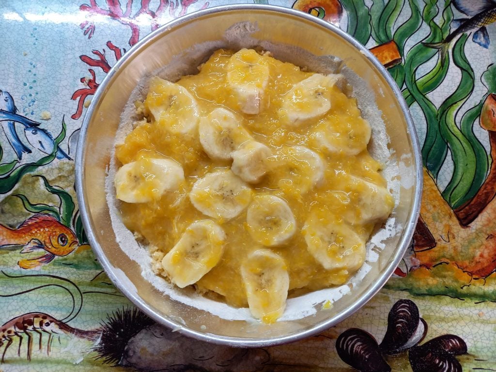 Sbriciolada suave de plátano y naranja