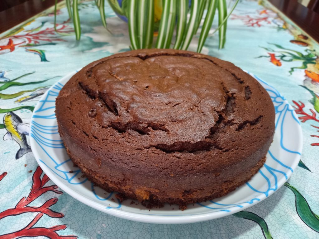 Tarta de chocolate negro y fresas