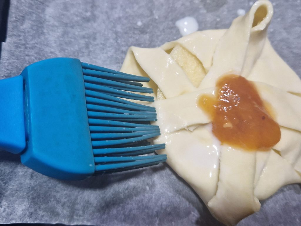 dulces de hojaldre con manzanas