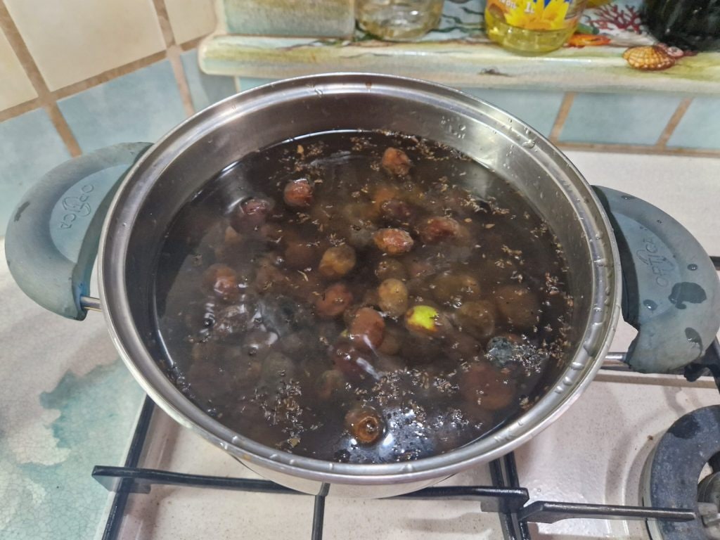 Las aceitunas negras pasas de Messina