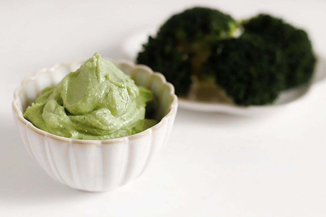 PATÉ DE TOFU CON HIERBAS Y BRÓCOLI