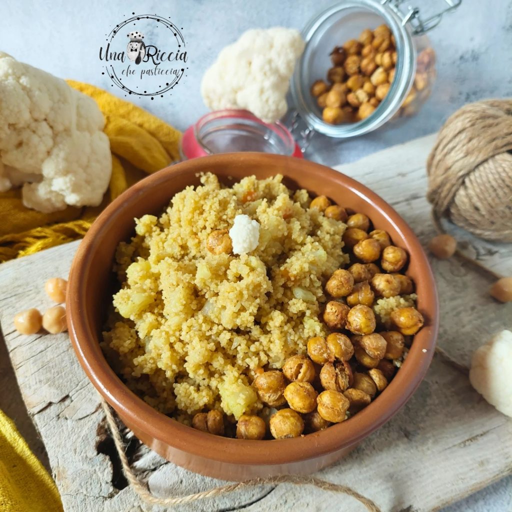 insta cuscús al curry con coliflor y garbanzos crujientes