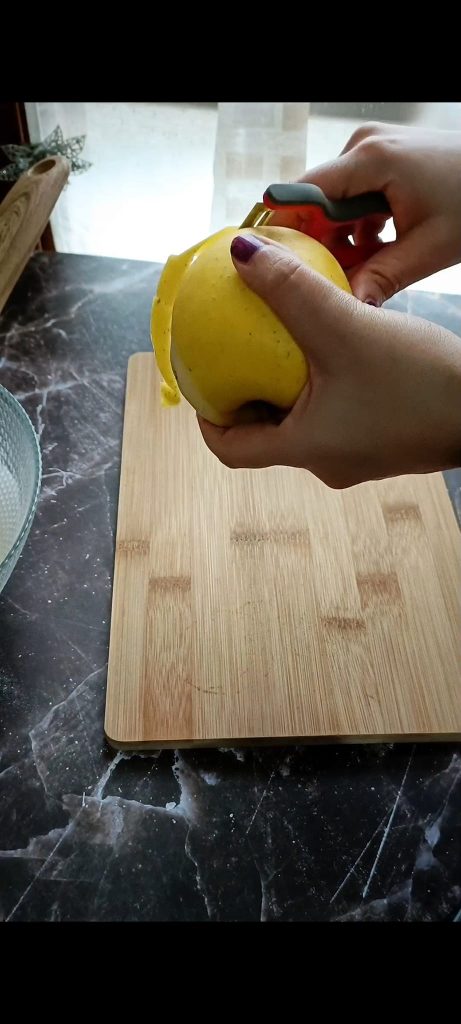 Pelamos una manzana