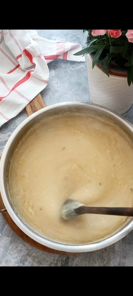 Trituramos todos los ingredientes para obtener una crema