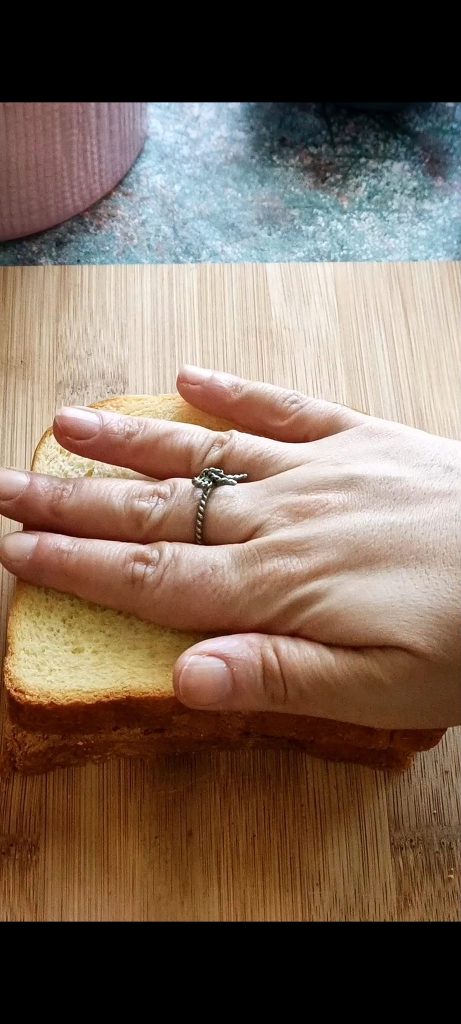 Cubrimos con una segunda rebanada de pan