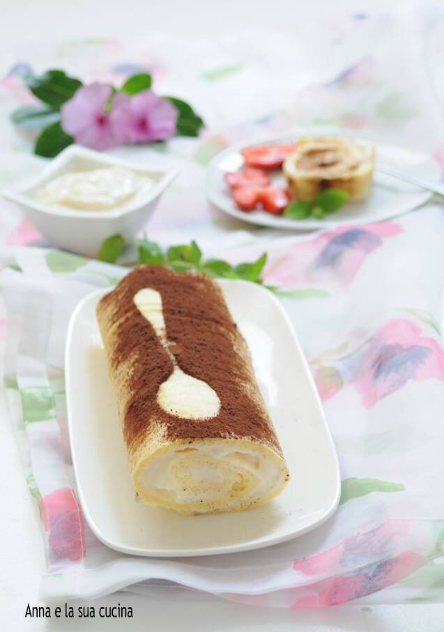 Rollo con crema de yogur sin azúcar