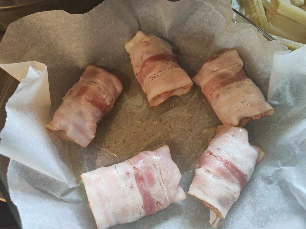 Mini brochetas de carne picada