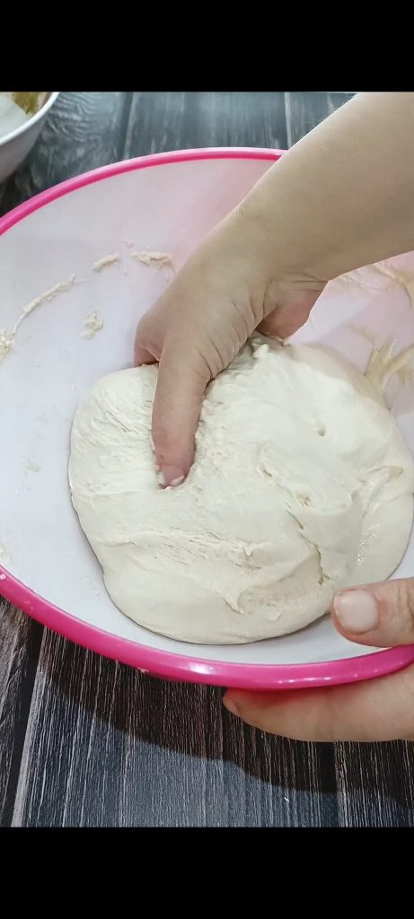 Realizamos pliegues en el bol