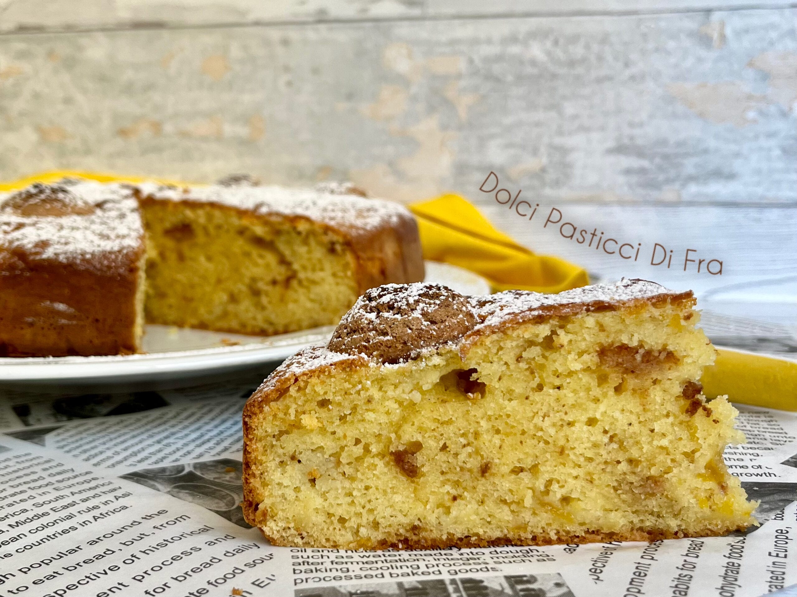 Tarta de melocotones y amaretti sin gluten