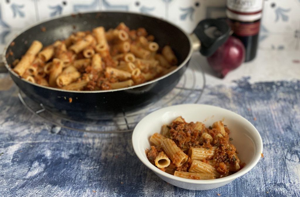 pasta con ragú falso