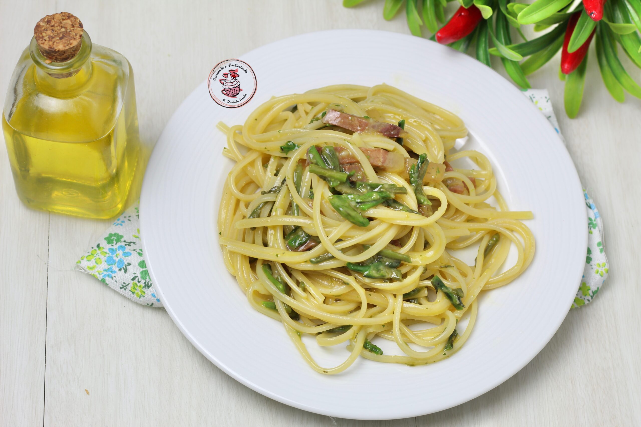 Falsa carbonara con espárragos