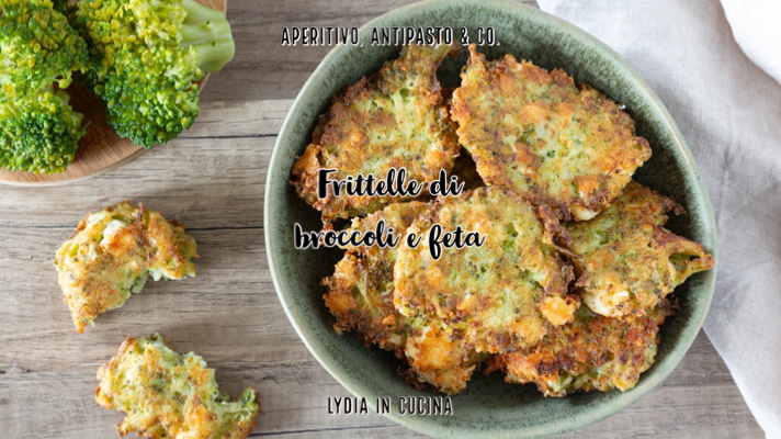 Buñuelos de brócoli y feta griega