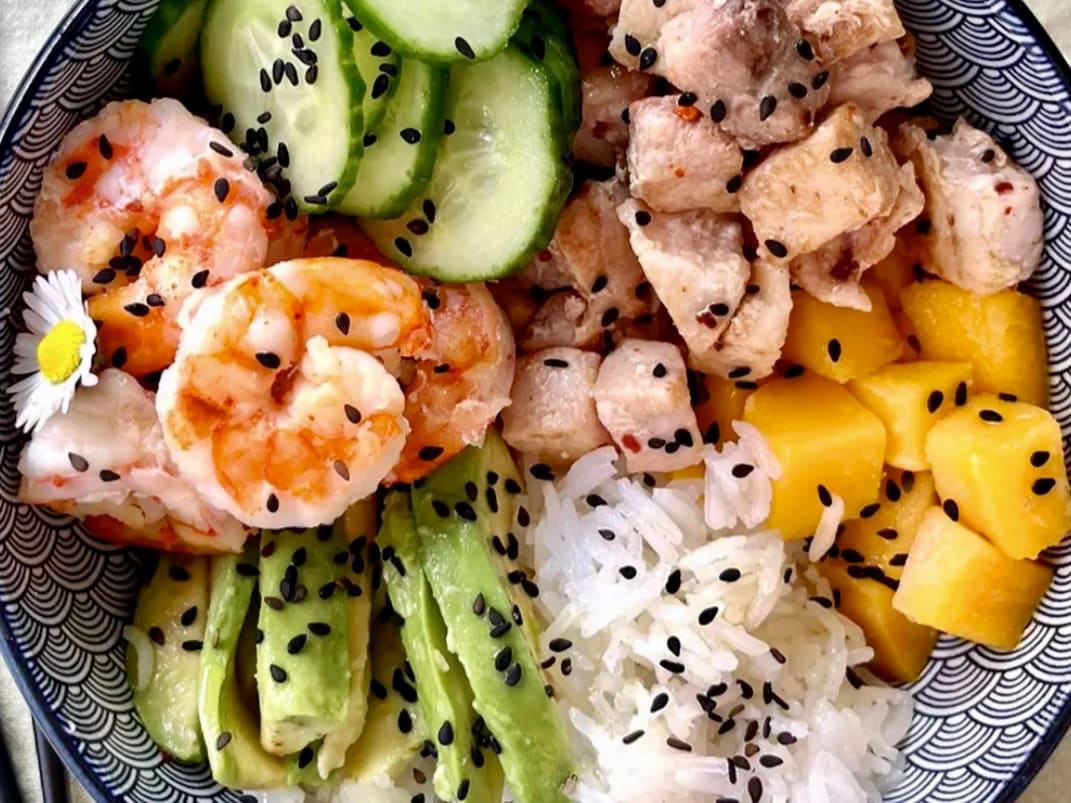 Poke Bowl con pescado cocido
