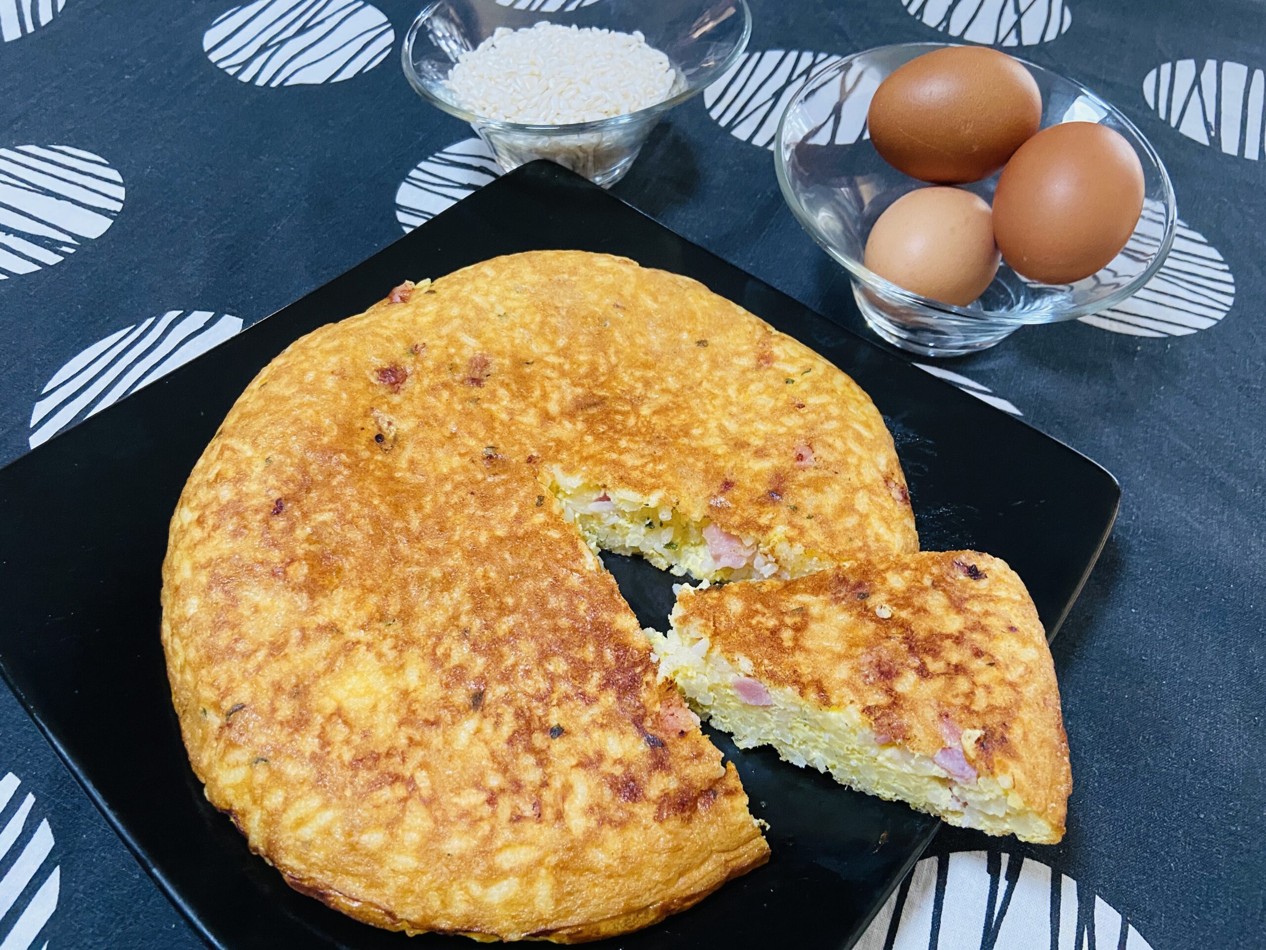Pastel de arroz y panceta