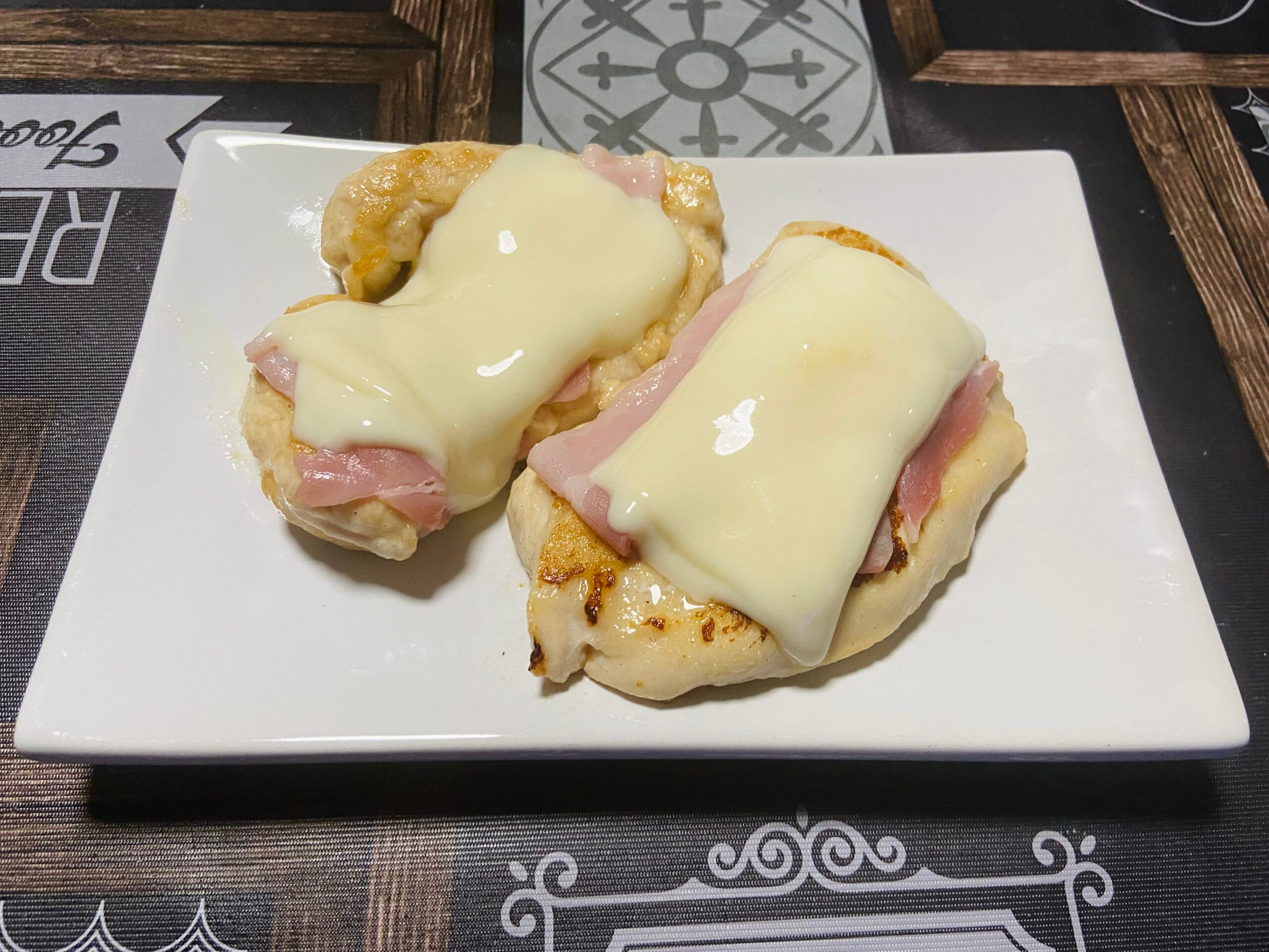 Pechuga de pollo con bacon y queso