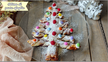 Árbol de hojaldre con mermelada