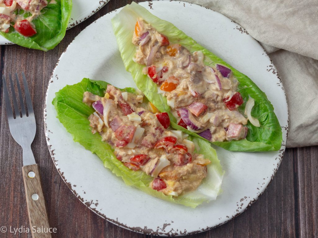 Barquitas de Lechuga con Ensalada de Atún y Huevos Receta Fácil y Rápida