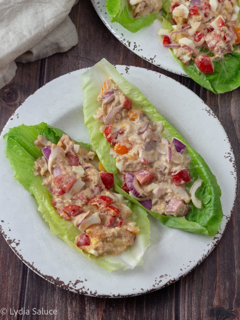 Barquitas de Lechuga con Ensalada de Atún y Huevos Receta Fácil y Rápida