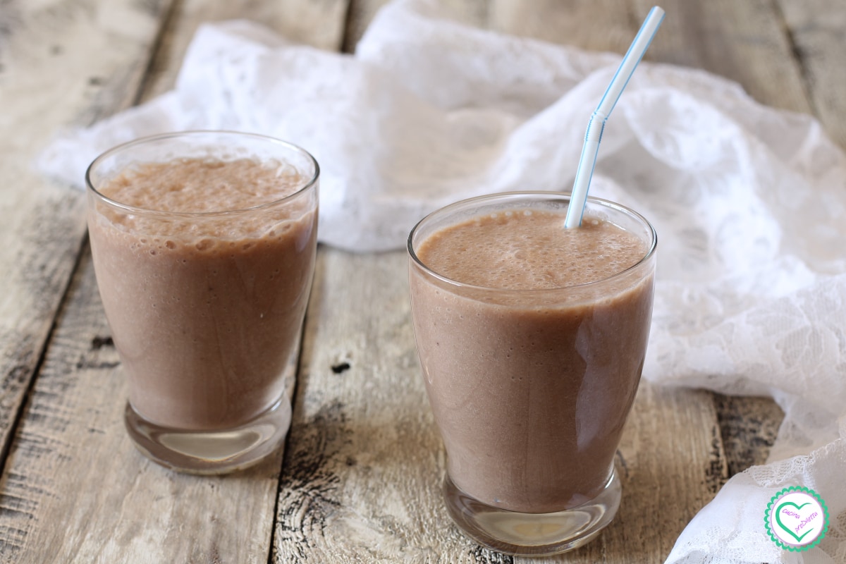 Batido de plátano con helado de cacao