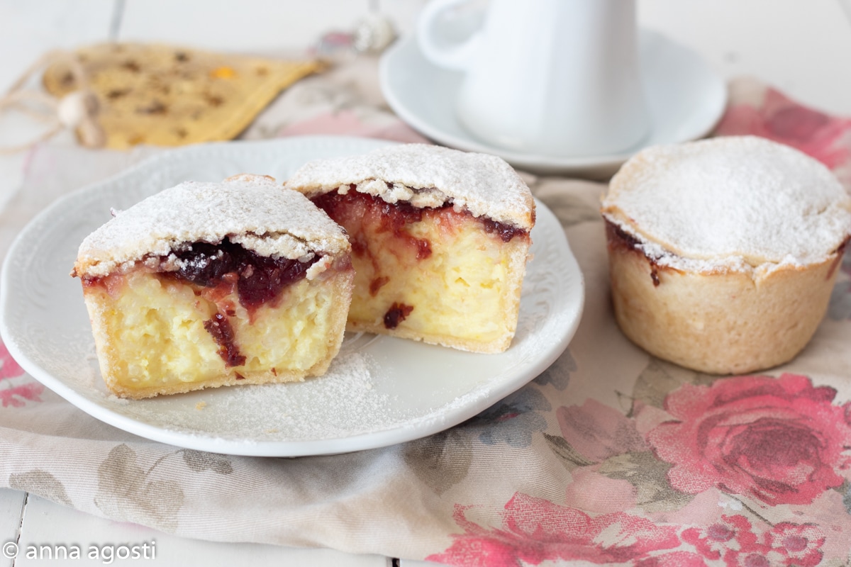 Bocconotti crema y mermelada dulces de Apulia