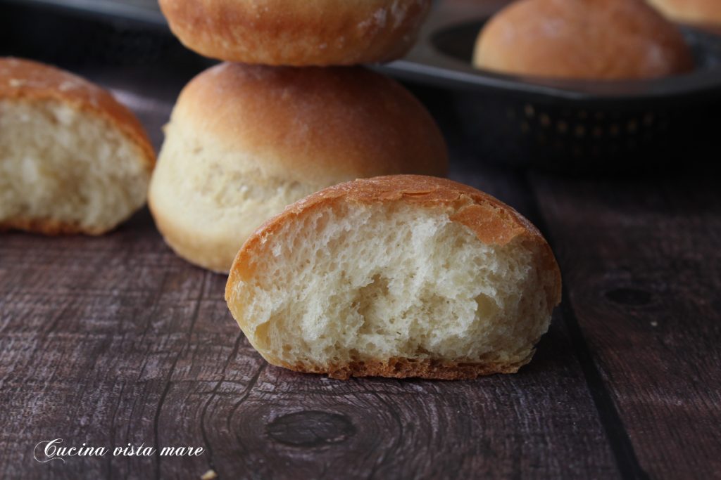 Bollos brioche Cocina vista al mar