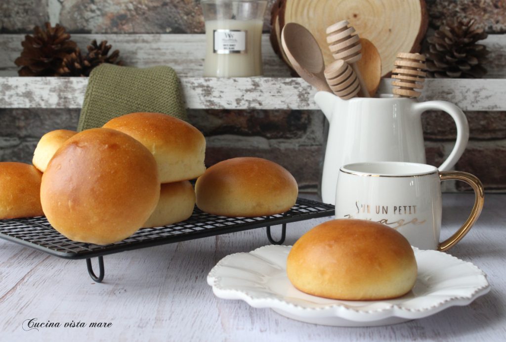 Bollos para el desayuno Cocina vista mar